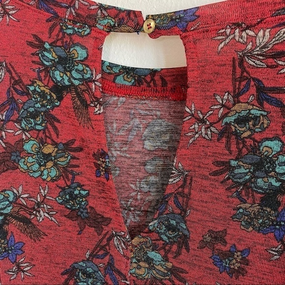 FREE PEOPLE RED DOCK STREET FLORAL RUFFLE BLOUSE - Picture 8 of 9